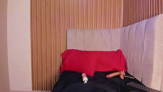 NhoanBrunette online show from 02.22.26