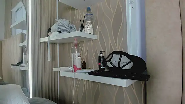 Snapshot of NhoanBrunette chatting on 07.05.26 NhoanBrunette online show from 07.05.26