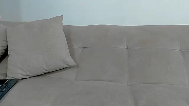 hanathompson   0 online show from 12.18.25