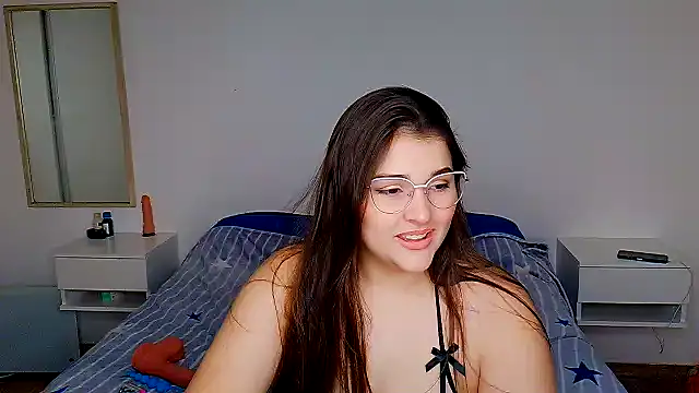 Snapshot of angietubebe chatting on 07.09.26 angietubebe online show from 07.09.26