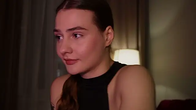 Snapshot of blooomis chatting on 11.05.25 blooomis online show from 11.05.25