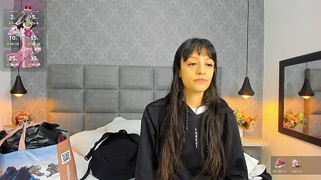 Snapshot of Luna_Bella3 chatting on 11.17.25 Luna Bella3 online show from 11.17.25