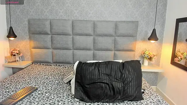 Snapshot of Luna_Bella3 chatting on 11.24.25 Luna Bella3 online show from 11.24.25