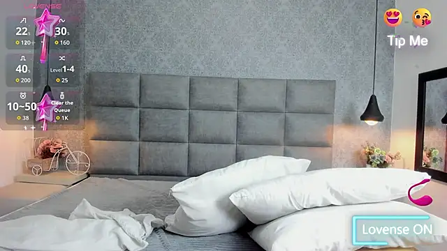 Snapshot of Luna_Bella3 chatting on 12.14.25 Luna Bella3 online show from 12.14.25