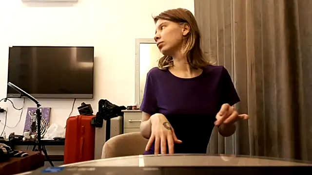 Snapshot of MargaretFairy chatting on 11.30.25 MargaretFairy online show from 11.30.25