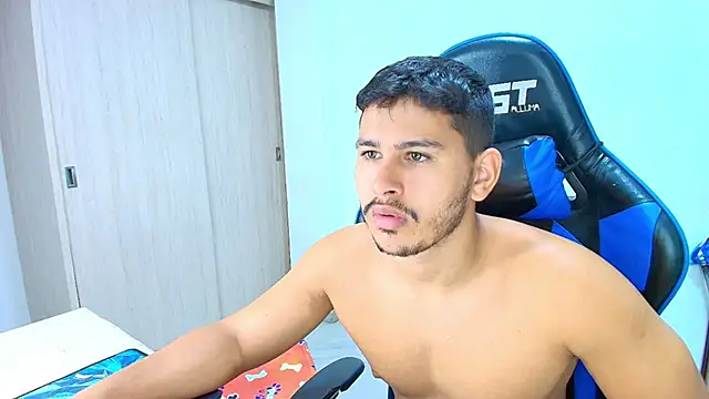 sophia and alex online show from 10.27.25