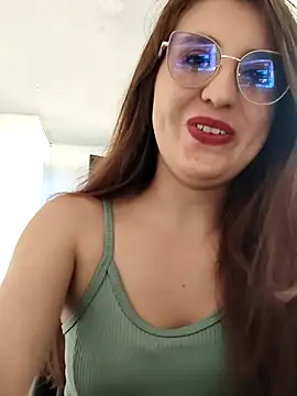 Snapshot of Alyah_1-2 chatting on 11.13.25 Alyah 1-2 online show from 11.13.25