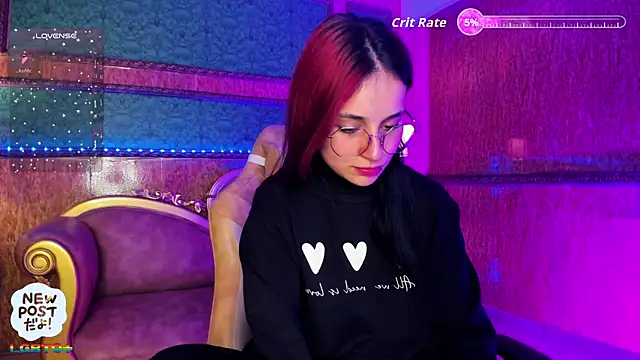 Snapshot of Ale_sweety_ chatting on 11.13.25 Ale sweety online show from 11.13.25