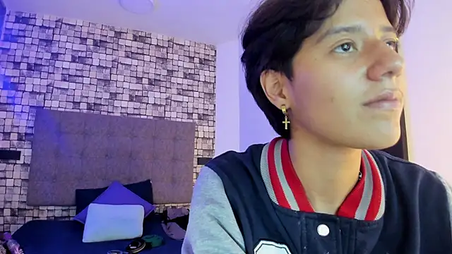 Snapshot of Ghost__Girl_ chatting on 11.13.25 Ghost Girl online show from 11.13.25