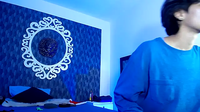 Snapshot of Ghost__Girl_ chatting on 12.17.25 Ghost Girl online show from 12.17.25