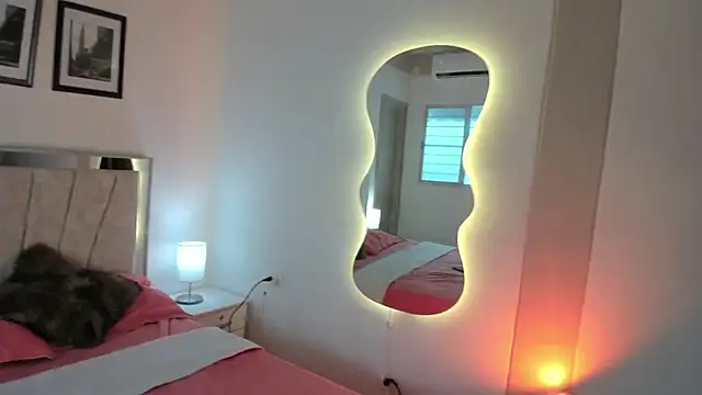 Snapshot of Sweetiee_Aurora chatting on 11.28.25 Sweetiee Aurora online show from 11.28.25