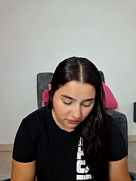 Snapshot of Mia_fox29 chatting on 11.14.25 Mia fox29 online show from 11.14.25