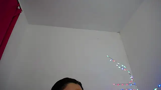 Snapshot of Mia_fox29 chatting on 12.03.25 Mia fox29 online show from 12.03.25