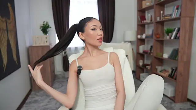 OnieClose online show from 12.15.25