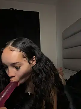 Snapshot of nikkiloveee chatting on 01.17.26 nikkiloveee online show from 01.17.26