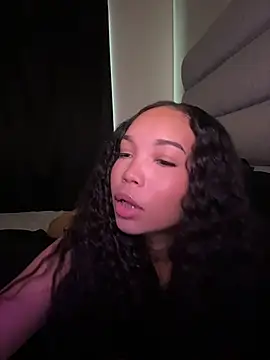 Snapshot of nikkiloveee chatting on 02.03.26 nikkiloveee online show from 02.03.26