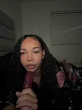 Snapshot of nikkiloveee chatting on 02.14.26 nikkiloveee online show from 02.14.26