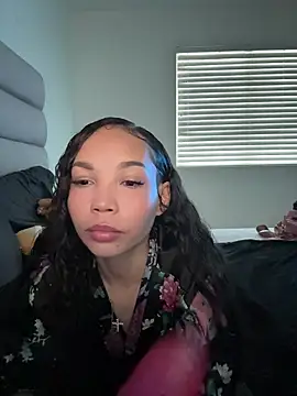 Snapshot of nikkiloveee chatting on 02.18.26 nikkiloveee online show from 02.18.26