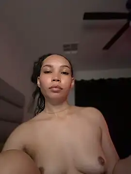 nikkiloveee online show from 04.08.26