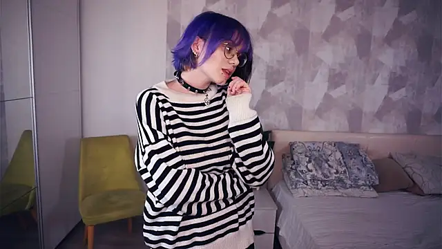 KellePourier online show from 10.31.25