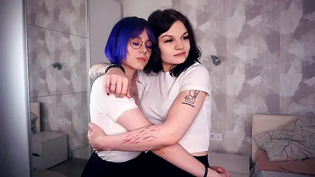 KellePourier online show from 11.20.25