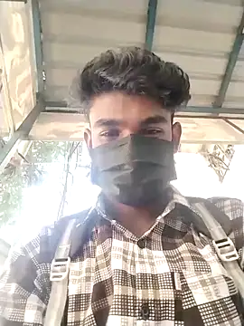 Snapshot of WettedGlimpse chatting on 10.31.25 WettedGlimpse online show from 10.31.25