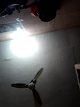 Snapshot of CUTE-GIRL-1 chatting on 11.22.25 CUTE-GIRL-1 online show from 11.22.25