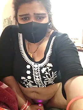 Snapshot of CUTE-GIRL-1 chatting on 12.16.25 CUTE-GIRL-1 online show from 12.16.25