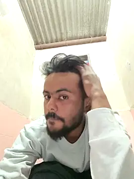 Snapshot of devil_boy_0909 chatting on 12.19.25 devil boy 0909 online show from 12.19.25