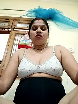 HayatKapoor online show from 11.30.25