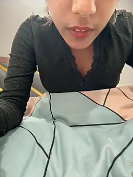 Snapshot of jeshmin_rao chatting on 11.06.25 jeshmin rao online show from 11.06.25