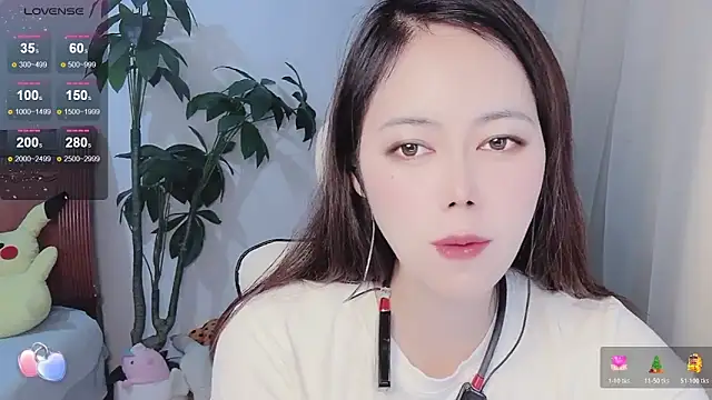 Snapshot of Tangt- chatting on 11.30.25 Tangt- online show from 11.30.25