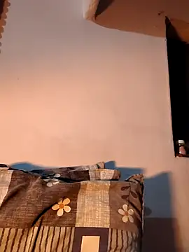 Hot-Rubyy online show from 12.22.25