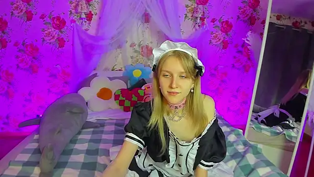 Snapshot of KissChristie__ chatting on 11.07.25 KissChristie online show from 11.07.25