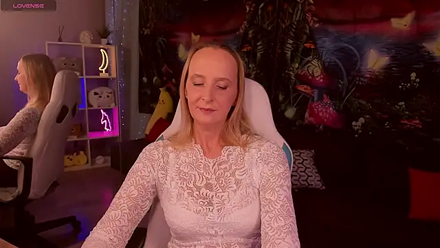 ScarlettPalmer online show from 12.21.25