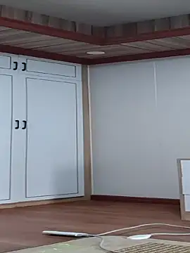 Snapshot of Qt889999 chatting on 11.17.25 Qt889999 online show from 11.17.25