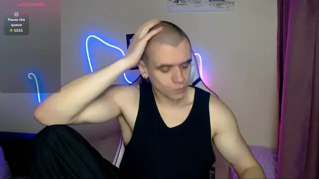 Snapshot of TeaseMeJay71 chatting on 10.28.25 TeaseMeJay71 online show from 10.28.25