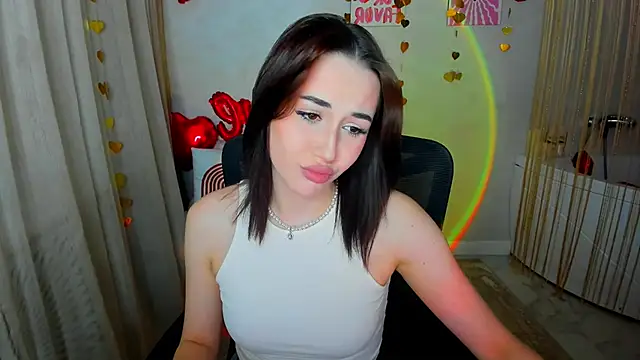 Snapshot of MakeYoueHappy chatting on 02.08.26 MakeYoueHappy online show from 02.08.26