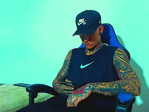 sexy men tatoo online show from 11.03.25