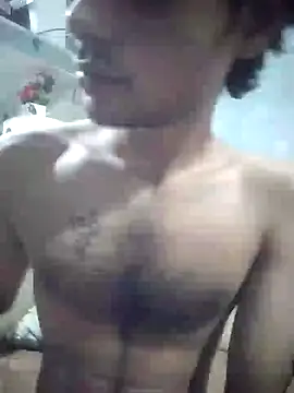 Snapshot of Luckysucks chatting on 11.04.25 Luckysucks online show from 11.04.25