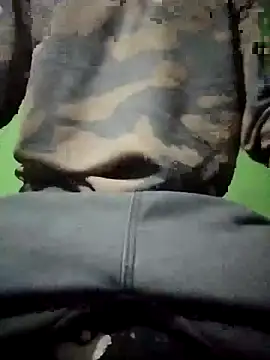 Snapshot of Luckysucks chatting on 11.09.25 Luckysucks online show from 11.09.25