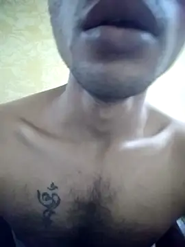 Snapshot of Luckysucks chatting on 11.21.25 Luckysucks online show from 11.21.25