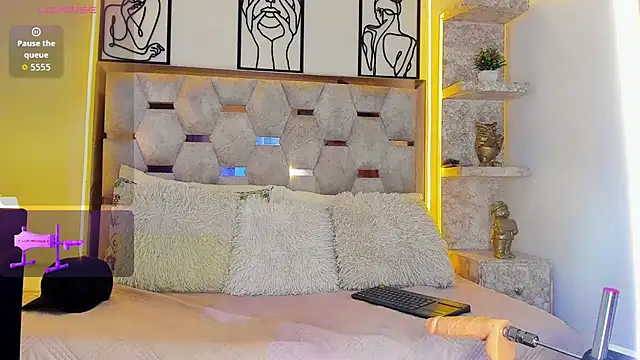 Snapshot of Andrew_Haalls chatting on 11.01.25 Andrew Haalls online show from 11.01.25