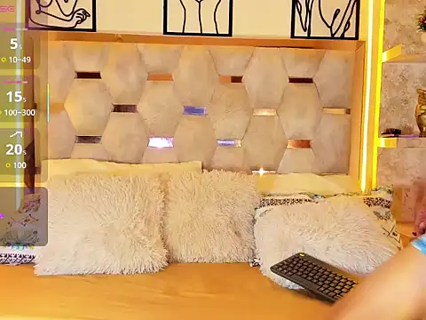 Snapshot of Andrew_Haalls chatting on 11.04.25 Andrew Haalls online show from 11.04.25