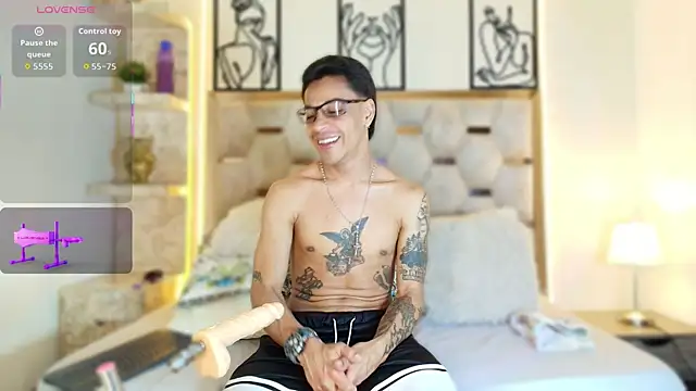 Snapshot of Andrew_Haalls chatting on 12.04.25 Andrew Haalls online show from 12.04.25