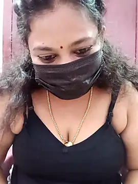 Snapshot of Mandhra28 chatting on 10.30.25 Mandhra28 online show from 10.30.25