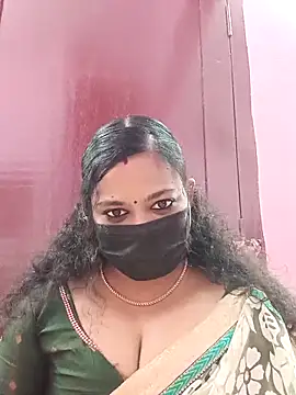 Snapshot of Mandhra28 chatting on 11.03.25 Mandhra28 online show from 11.03.25