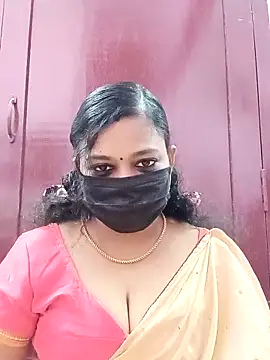 Snapshot of Mandhra28 chatting on 11.04.25 Mandhra28 online show from 11.04.25