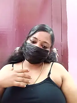 Snapshot of Mandhra28 chatting on 11.06.25 Mandhra28 online show from 11.06.25