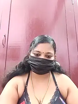 Snapshot of Mandhra28 chatting on 11.07.25 Mandhra28 online show from 11.07.25